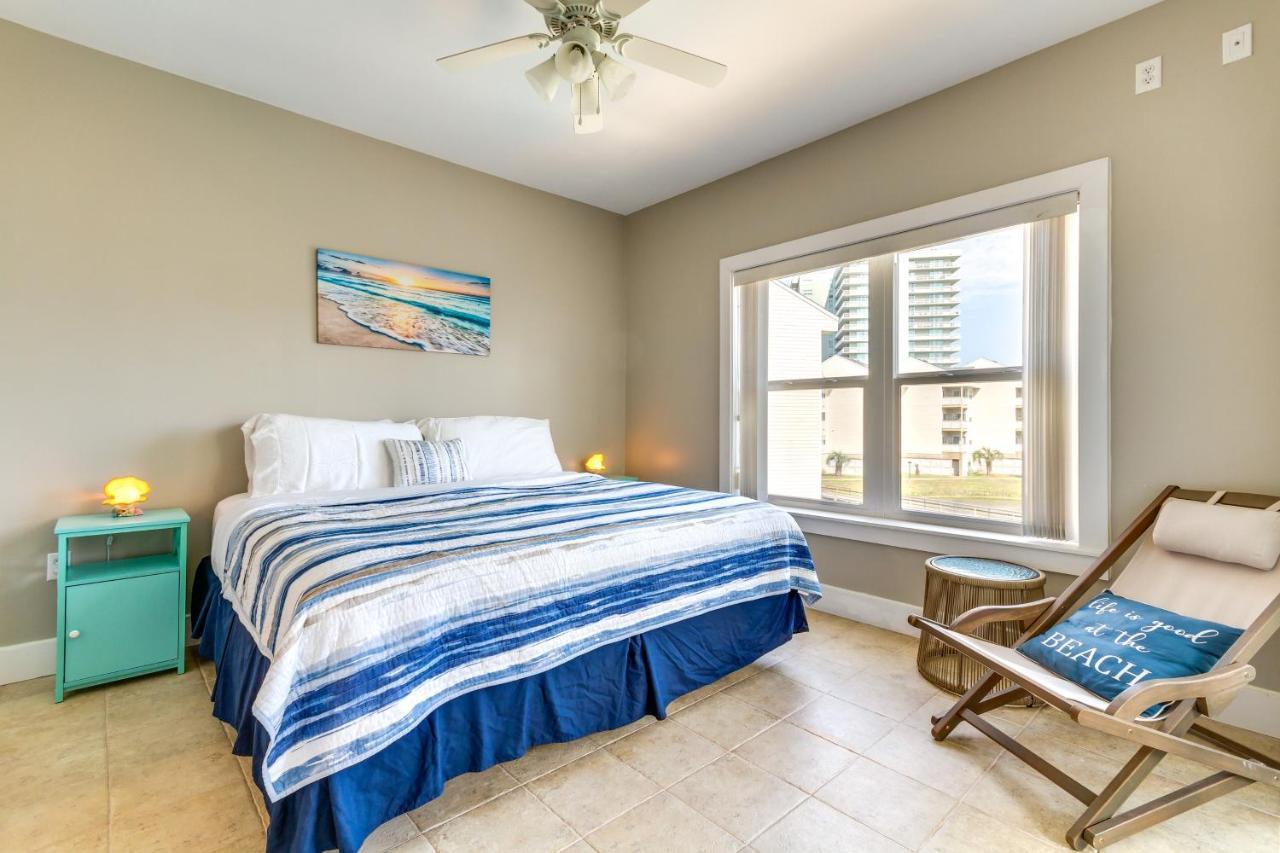 Bayfront Pensacola With Pool And Elevator Apartment Pensacola Beach